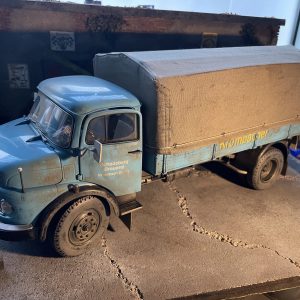 Schuco Mercedes L322, one of one weathered by Klaus Exner – 1/18