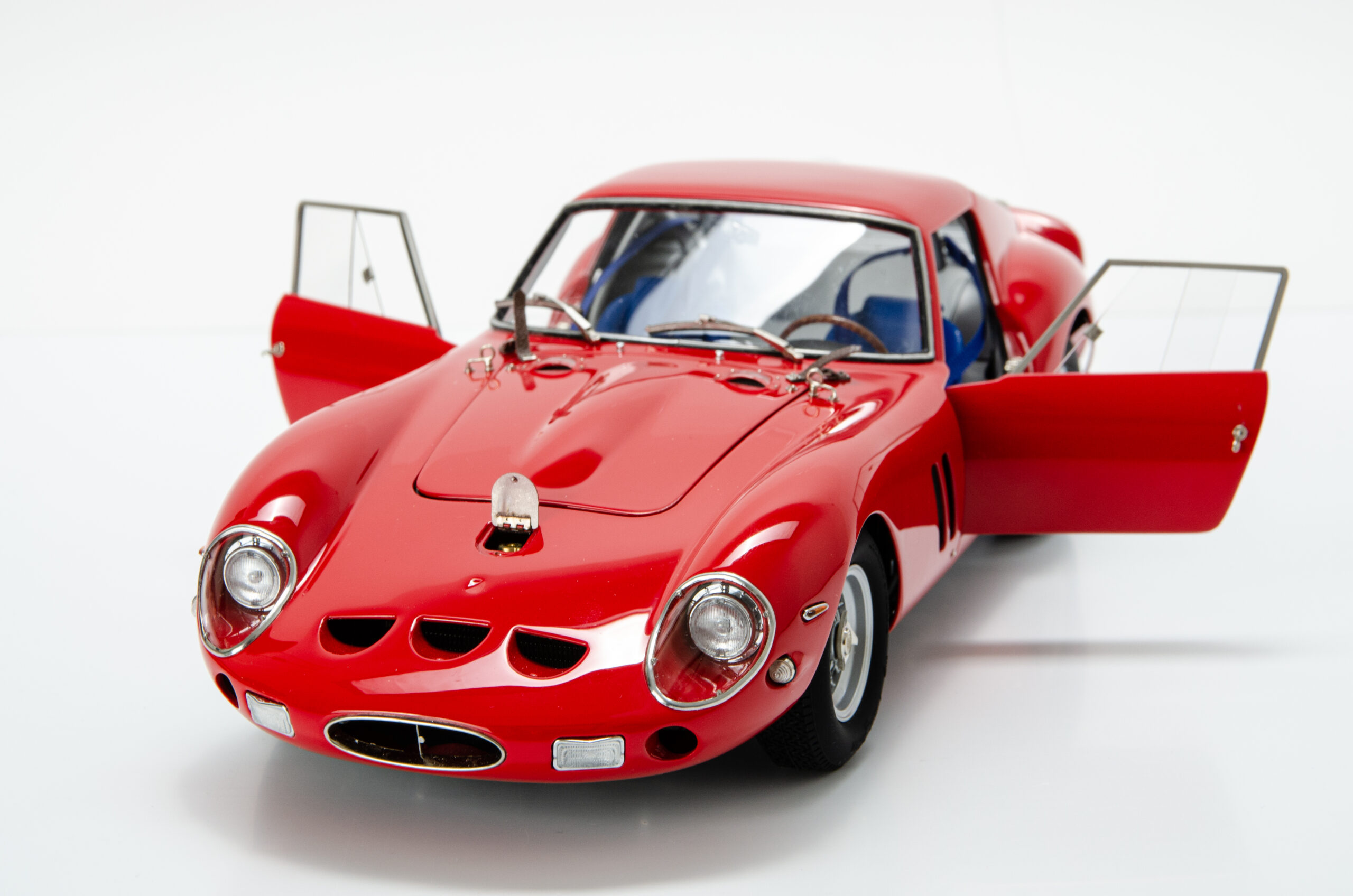 Martisan Ferrari 250 GTO Rosso Corsa AL mit Kupferkarosserie one of 199 – 1/18